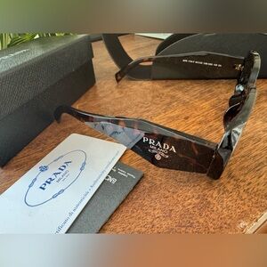 Tortoiseshell Sunglasses - Dark Brown/Amber